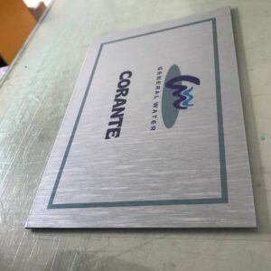 Placa Personalizada Ades. Aço Escovado Prata - Image 2